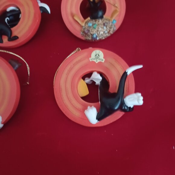Lot Of 4 Bradford Exchange Editions Warner Bros Looney Tunes Christmas Ornaments - Picture 11 of 11